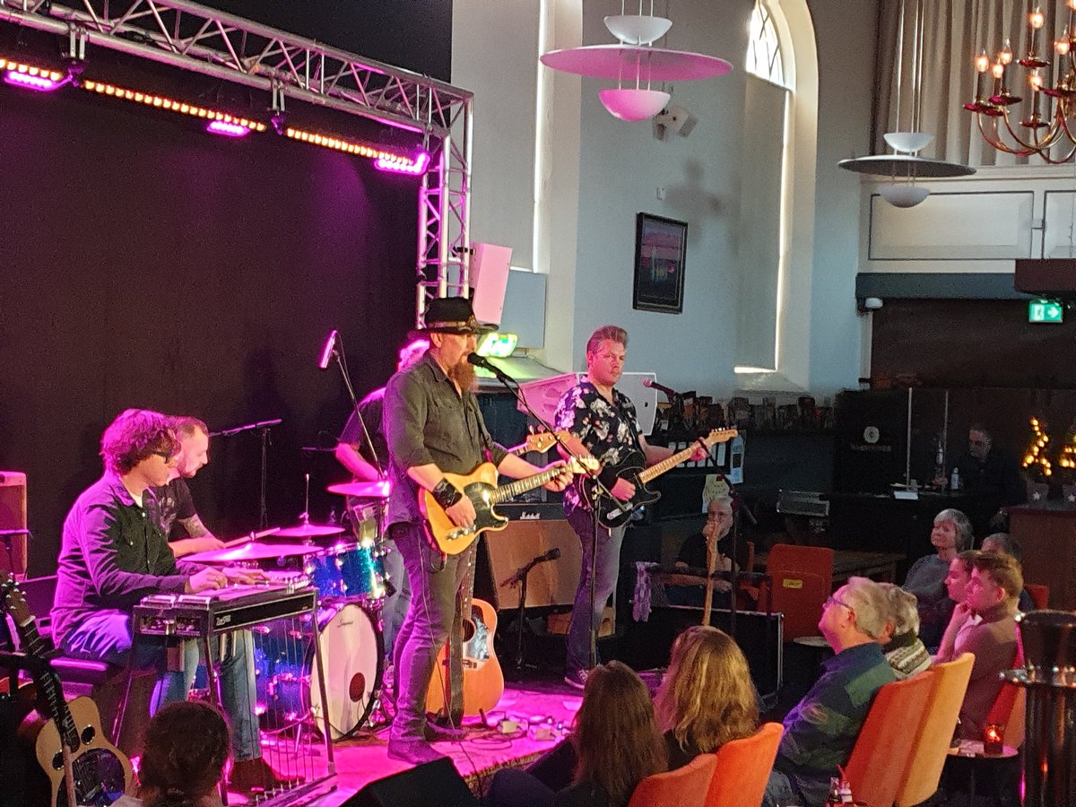 <a href="/SloMoOutlaws/">Slow Movin' Outlaws</a> at @vanslagborger met <a href="/edwinjongedijk/">Edwin Jongedijk</a> en @decreatief