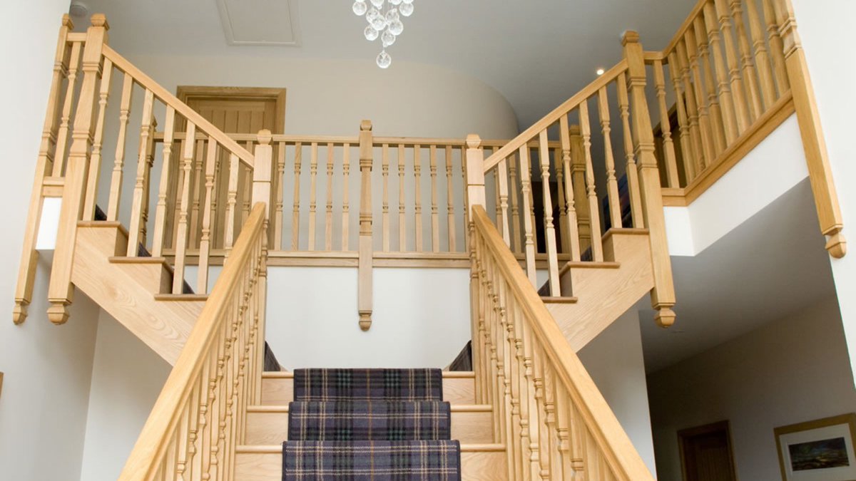 Life is just a series of choices…choices like ‘will I take the left or the right hand staircase today?’ 😅