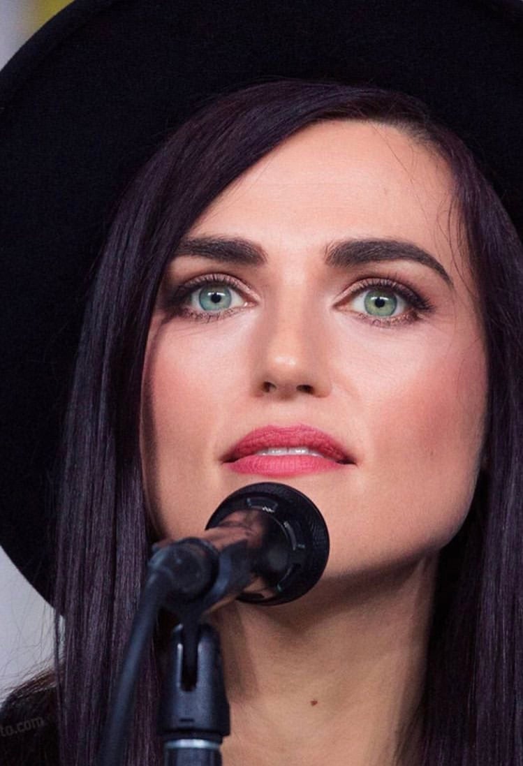 katie mcgrath featuring her heterochromia; a thread