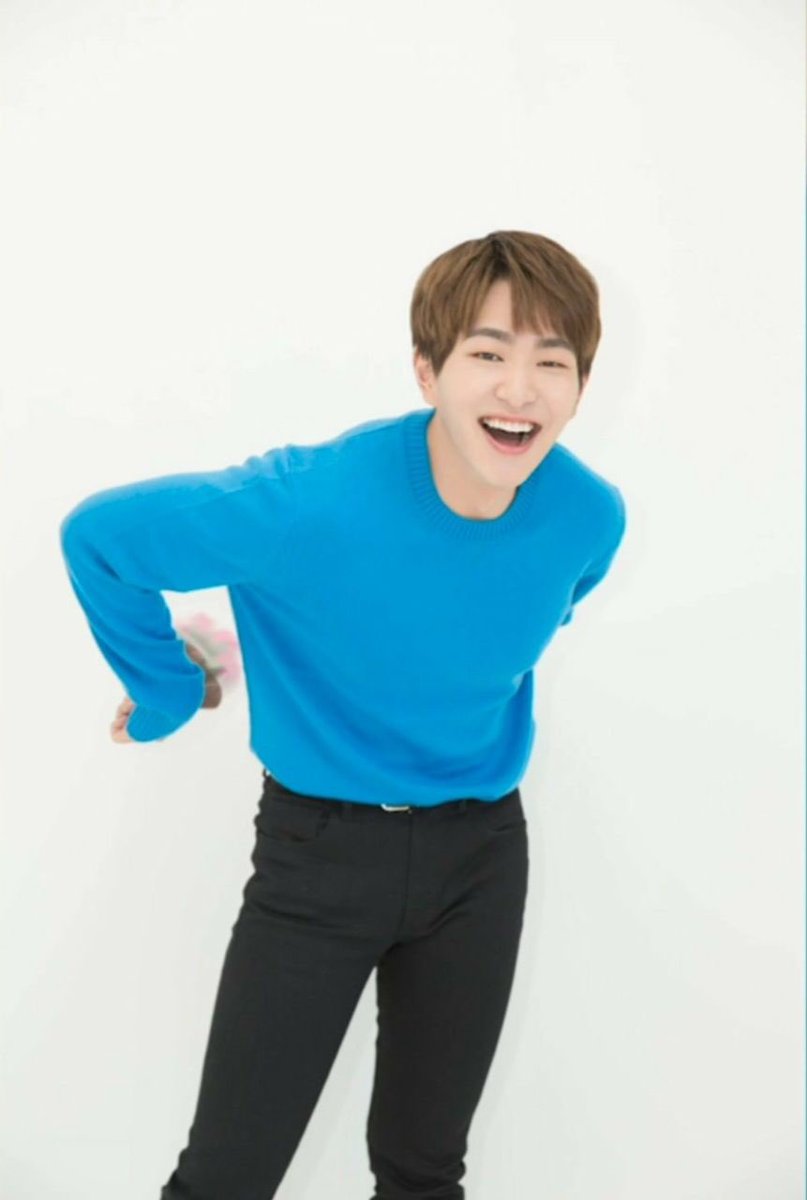 オニュさんお誕生日おめでとう Shineeのリーダーでいてくれてありがとう 一歩引いてメンバー見守ってるリーダーこれからもメンバーをよろしく 어도러블 진기데이 Happyonewday Onew Shinee ツイレポ