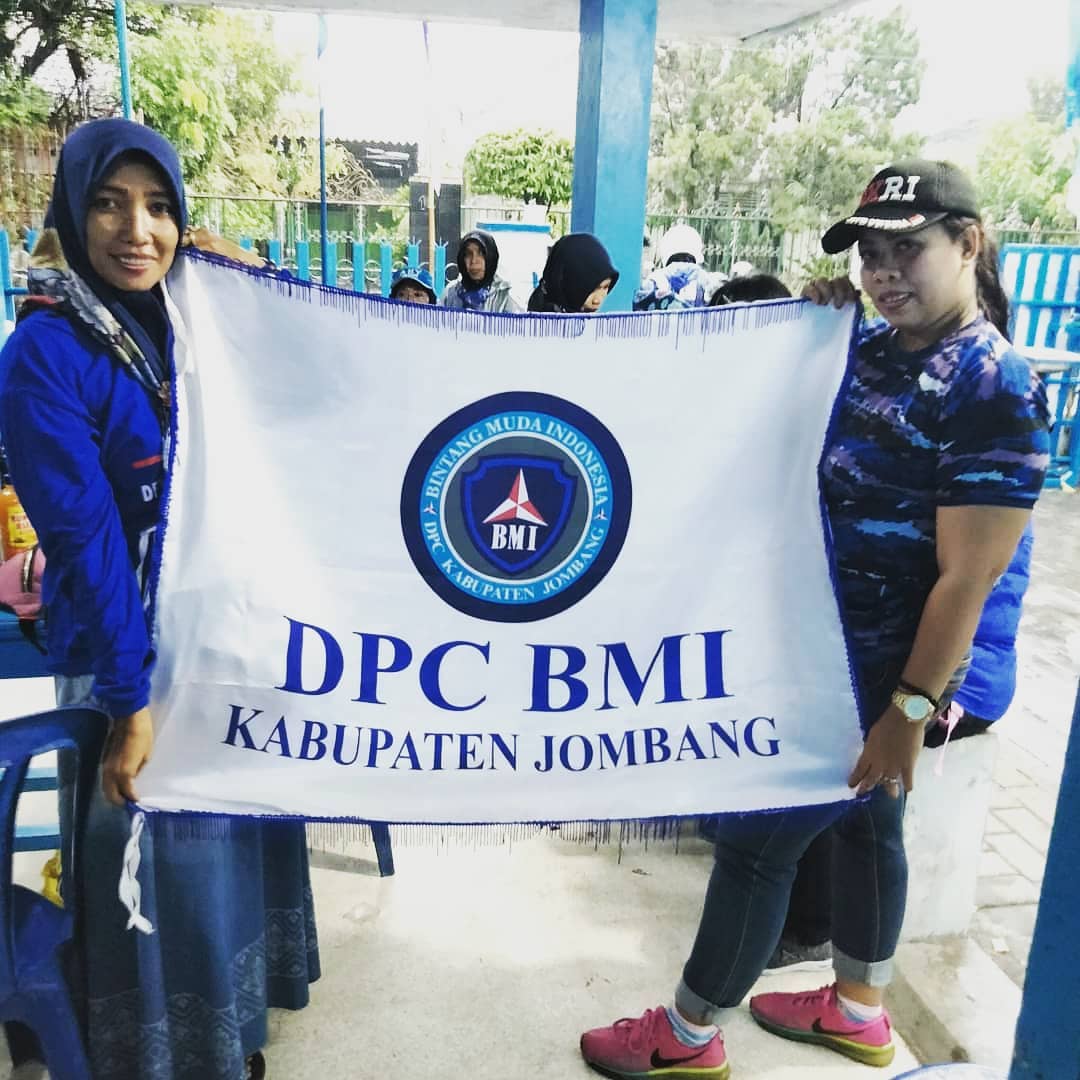 BmiJombang's tweet photo. DPC BMI Jombang bersama ibu ibu AHY Lovers
Kegiatan rutinan senam bersama di kantor DPC Demokrat Kabupaten Jombang.
@officialbmi_
@BmiJatim https://t.co/T2mtK2YsDx