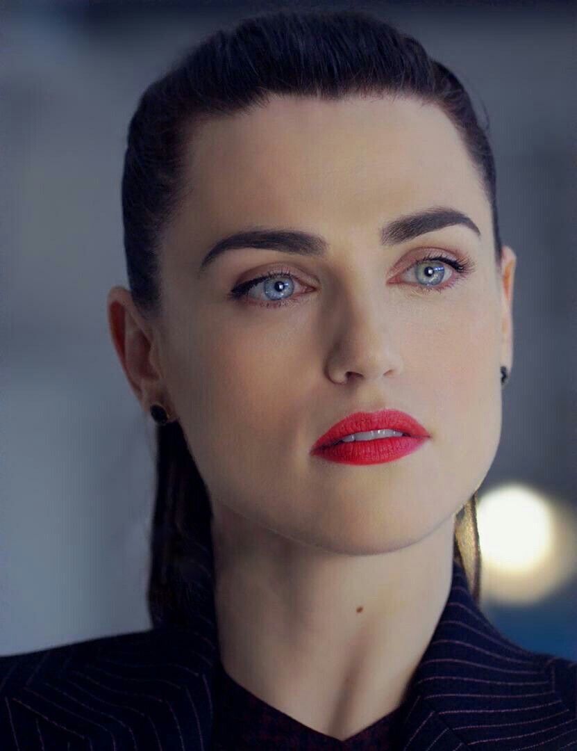 HOLY $;#(_((& SHES SO FREAKING BEAUTIFUL LIKE 