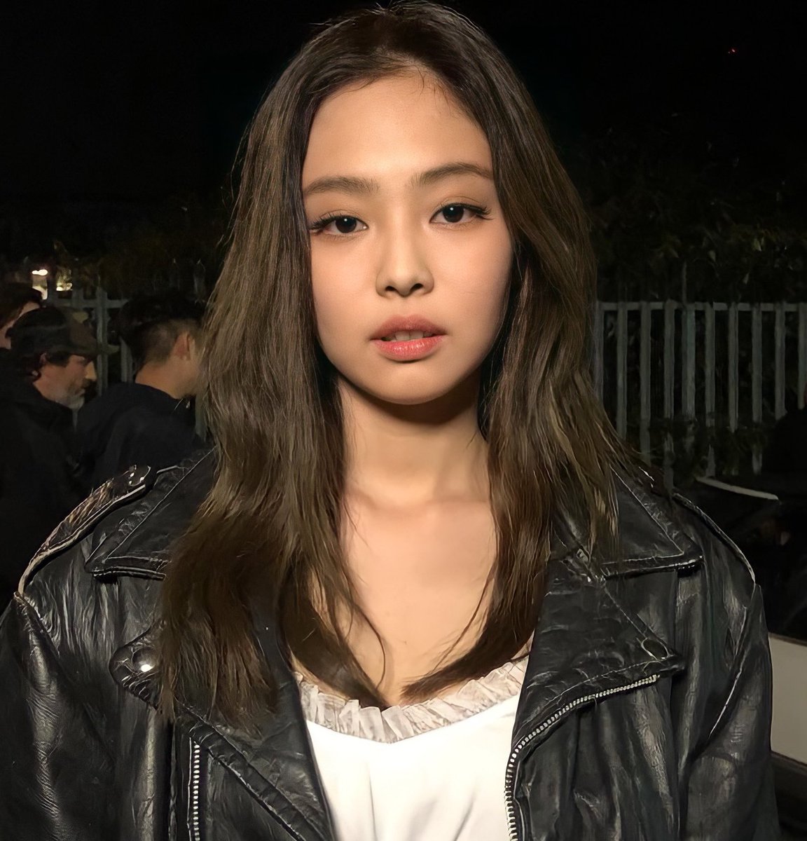 jenniexpics's tweet photo. the loml https://t.co/bHI4rzyz1w