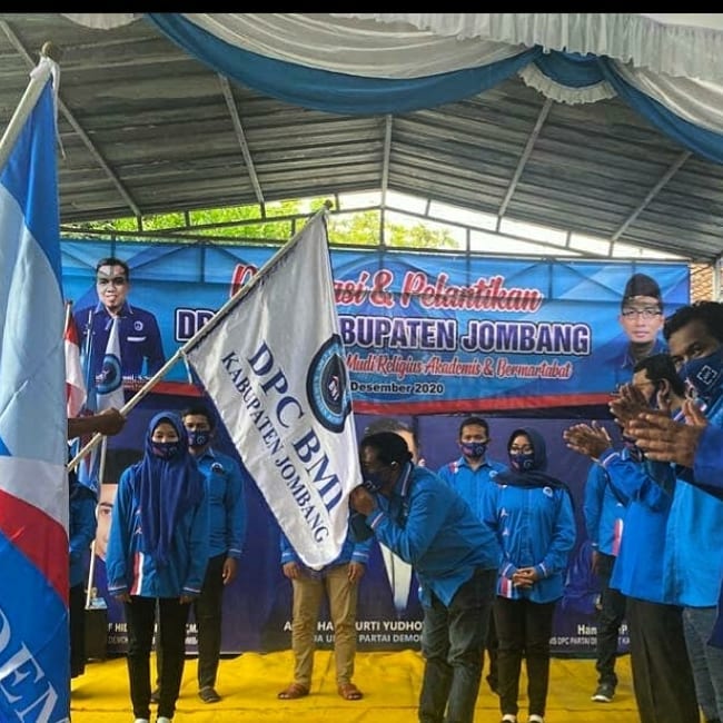 BmiJombang's tweet photo. Prosesi DEKLARASI DAN PELANTIKAN PENGURUS DPC BMI JOMBANG.
Selamat atas pelaksanaan pelantikan
Semoga Bisa Amanah dalam menjalankan tugas dan amanah yang telah diberikan
Sukses selalu💪🙏
BMI..
BERGERAK..💪
BERGERAK..💪
BERGERAK..💪🎉🎉
@officialbmi_
@BmiJatim 
@BmiJombang https://t.co/IFhOOSTYWA