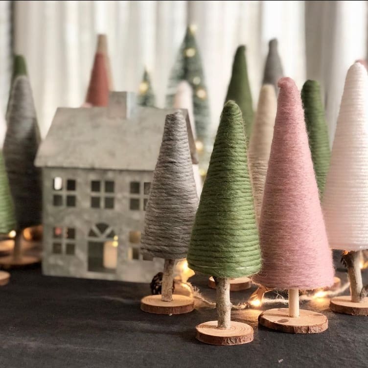 How beautiful are these little yarn trees by @simplylittlethings.sa .
.
.
Love love love it when my customers send me photos of their projects ☺️.
.
You can contact Debby through her instagram if you would like to get your hands on some
.
.
.
.
.
.
yarn … instagr.am/p/CIvhfAhLx9z/