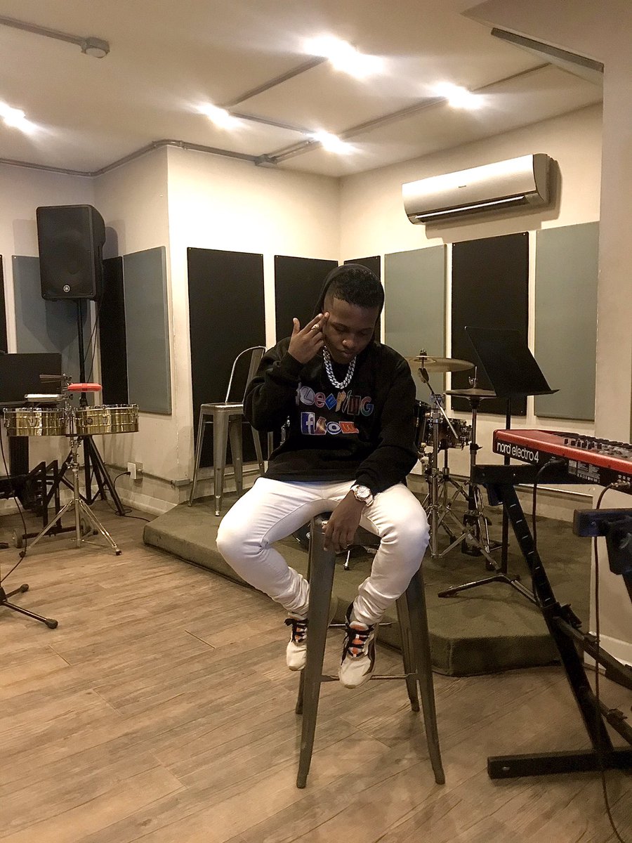 🖤PRIMERA REGLA DEL JUEGO NO TE PUEDES CONFÍA ⚔️

🧑🏾‍🚀Segunda que por lo tullo tú vas a trabaja 🦅

🧏🏽‍♂️Tercera que tú fe no se puede acaba 🙇🏾‍♂️

👼🏾FKN WISE CHILD