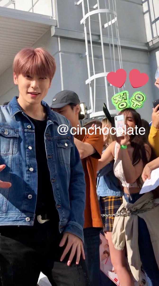 이건...갤러리에 한 장쯤은 다들 있잖아요...