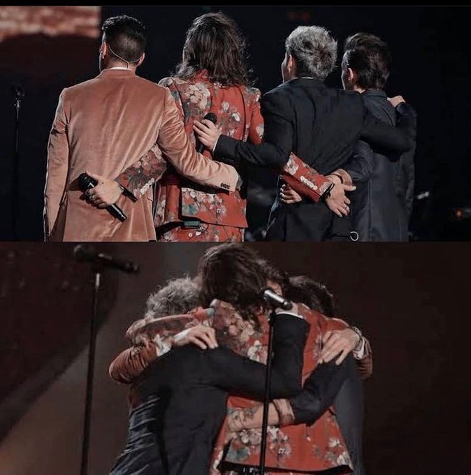 Prince_larrie's tweet photo. ✨🍉5 years.. God it only seems like yesterday I was begging my mum to get me tickets to go see them live. Their contract ended today so hopefully they will get back together now they’re not being controlled, even if they don’t I will always support them no matter what✨🍒 TPWK https://t.co/p2ypgqTvSt