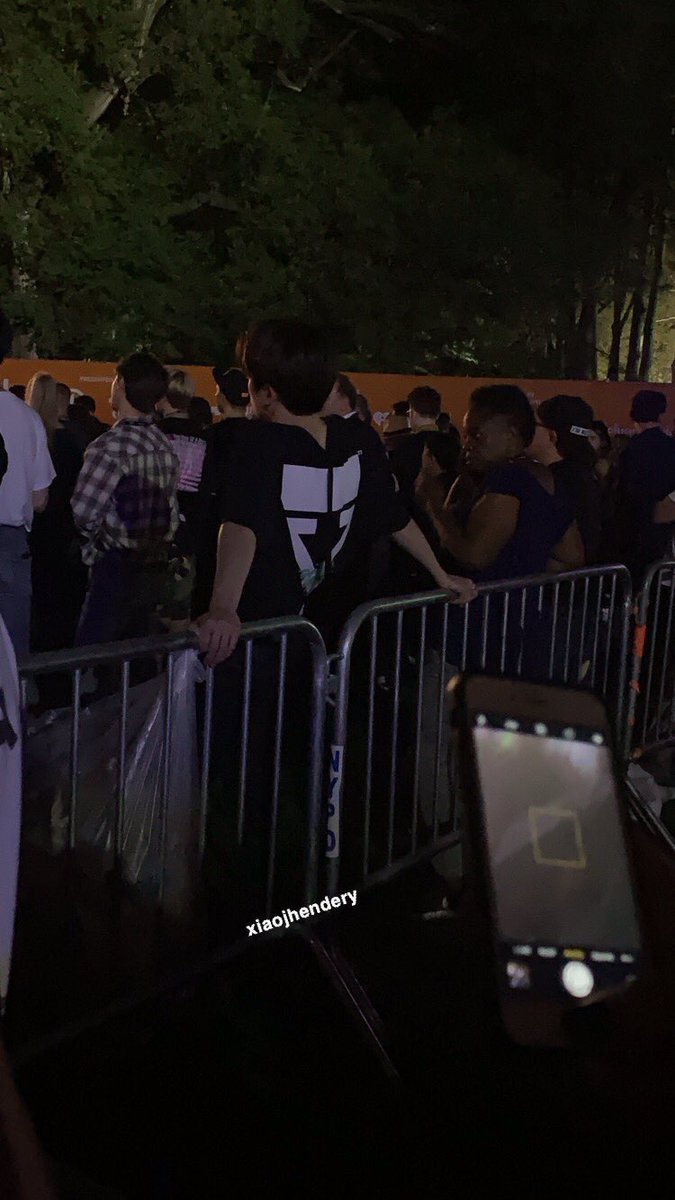 이건...갤러리에 한 장쯤은 다들 있잖아요...