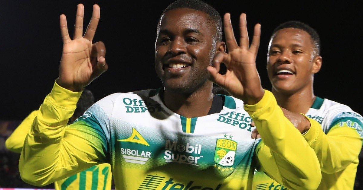 Joel Campbell, footballeur. Club León 94 sélections 1 Championnat grec, 1 Community ShieldNe pouvant acquérir le permis de travail pour jouer avec Arsenal en 2011, il est prêté à Lorient. Puis au Bétis, Olympiakos, Villarreal, Sporting et Bétis. Remplaçant au Mexique.