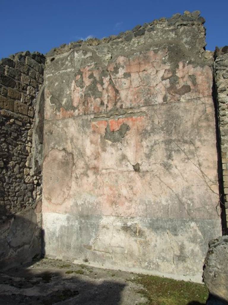 The same has happened in this other room, in which a panel represented Ariadne abandoned at Naxos. Not only the central panel has been lost, but also the decorative pattern ("wallpaper"), characteristic of the 4th Pompeian style.