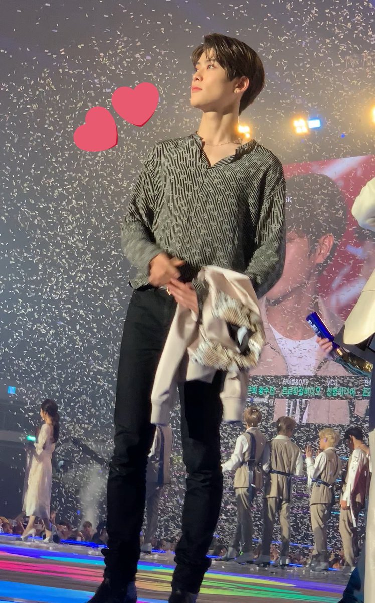 이건...갤러리에 한 장쯤은 다들 있잖아요...