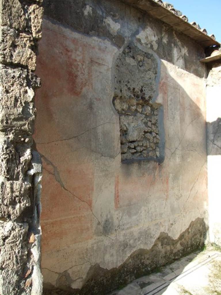 On the contrary, this panel representing Theseus abandoning Ariadne was indeed detached and is nowadays conserved at  @MANNapoli. The last image shows the original location of the panel.