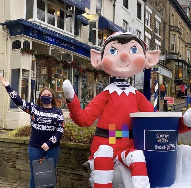 BidHarrogate's tweet photo. What a great picture from @slingsbysocial: the #SpiritOfHarrogate meets the #SpiritOfChristmas.
Christmas jumpers are definitely encouraged.
#Harrogate #HarrogateElf #Christmas #Joy #Goodwill #ShopHarrogate https://t.co/u3JyEgRSAs