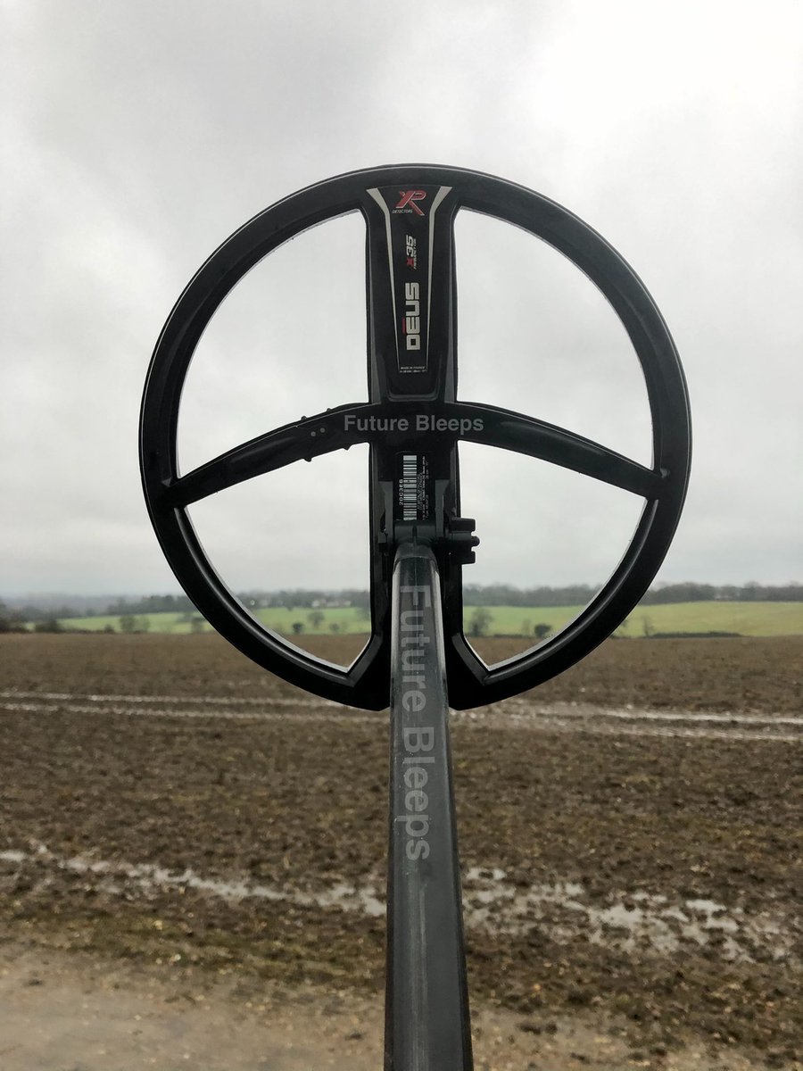 FutureBleeps's tweet photo. Did you get out for a dig today? Well done you if you did👏🏻 
Not a total washout. Managed 5hours and some nice finds #metaldetecting #detecting #besthobby #xpdeus #mi6pinpointer https://t.co/yRPVYRlz6h