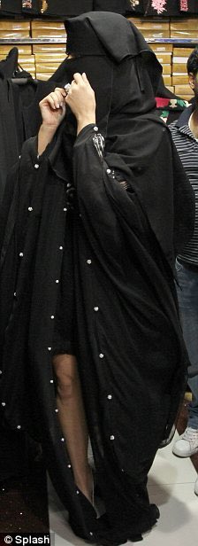 savvdi's tweet image. They really said girl we going to ✨islam✨