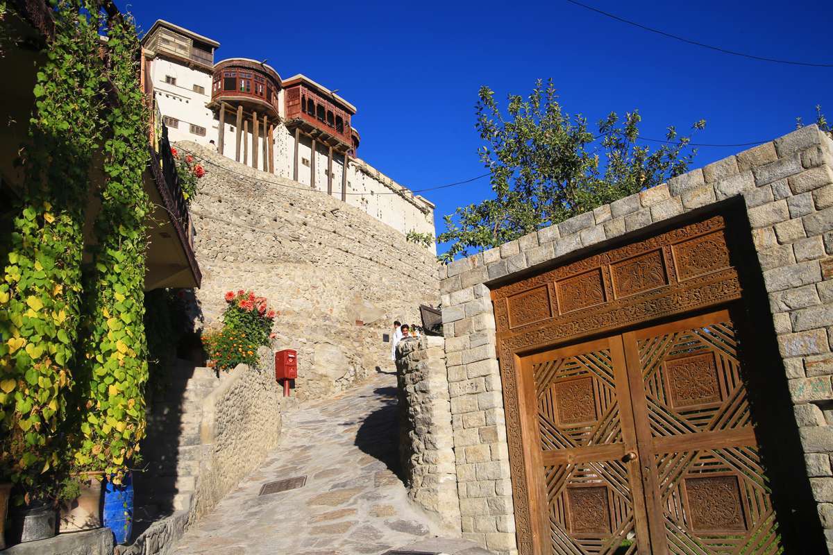 Baltit FortThe fort was constructed in the 14th Century by the Mirs of Hunza. Following a brief power struggle it would become the center of their power, replacing Altit.The fort was expanded many times, resulting in its unique bulky structure which resembles castles in Ladakh.