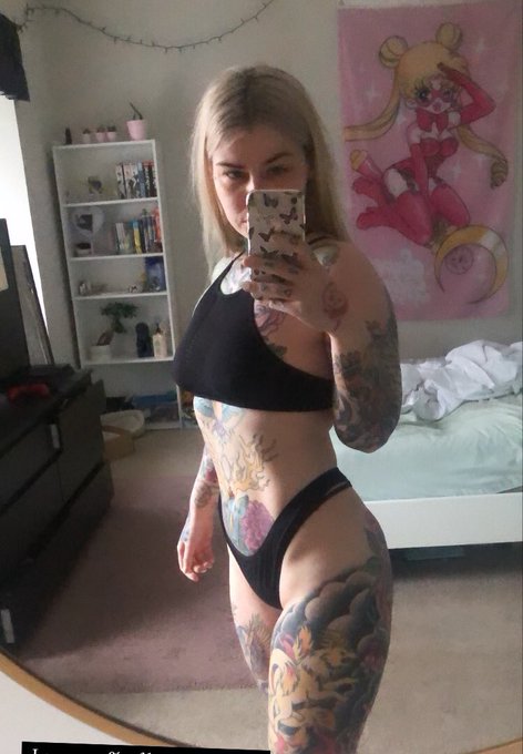 Getting toned up 💪🏼 https://t.co/RgNqLkfgwf