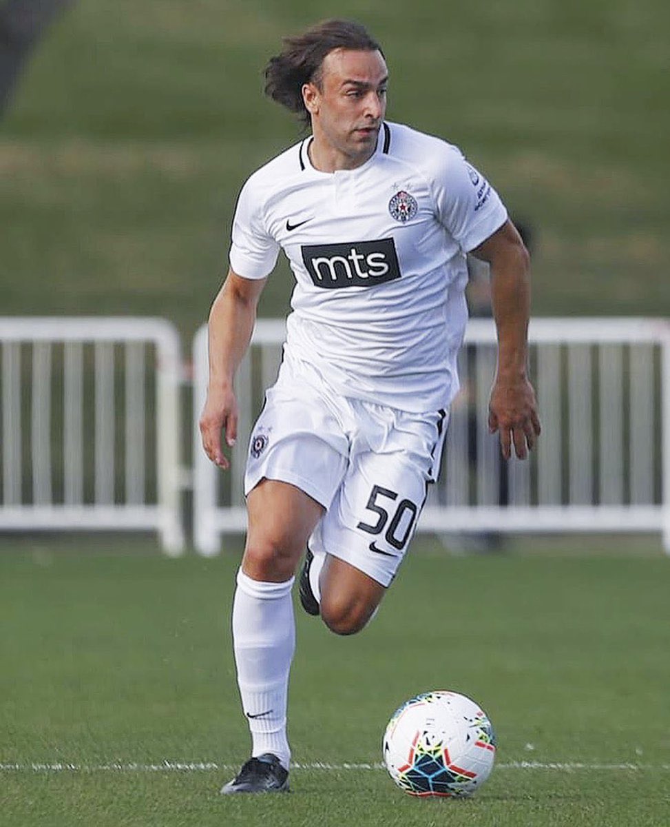 Lazar Markovic, footballeur. Partizan Belgrade 22 sélections 3 Super Liga, 1 Liga NOS, 1 Coupe POR, 1 Coupe de la ligue PORPrécoce au Partizan (pro à 17 ans), il est élu meilleur joueur de l’année 2012. Un bon passage à Benfica, puis le manqué Liverpool et des prêts.