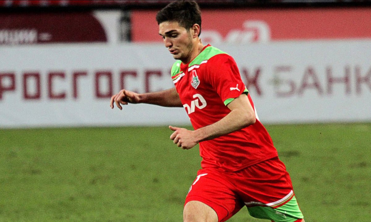 Magomed Ozdoev, footballeur. Zénit 27 sélections 2 Premier-Liga, 1 Coupe RUS, 1 Supercoupe RUSCarrière 100% Russe si l’on occulte un an en jeunes au Dynamo Kiev. D’abord le Lokomotiv, puis Kazan et Grozny avant le Zénit en 2018, dans un rôle important.