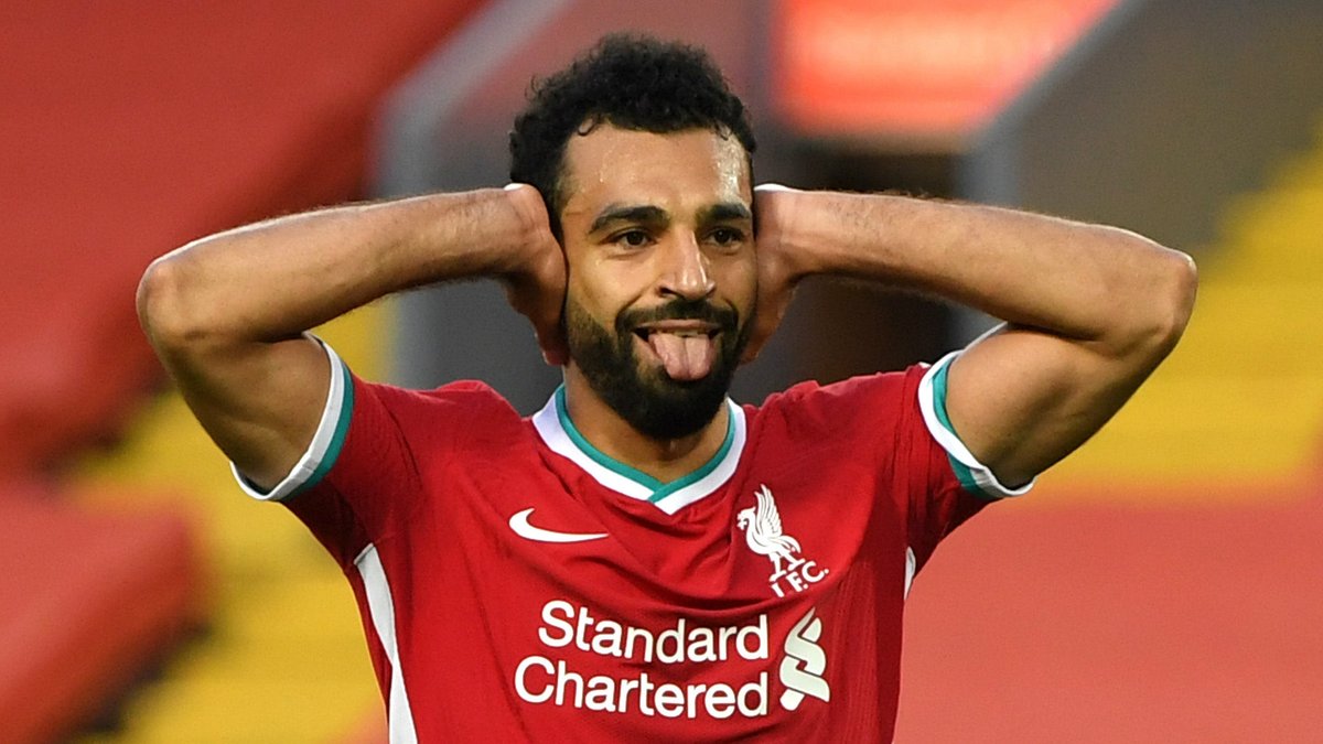 Mohamed Salah, footballeur. Liverpool 67 sélections 1 Ligue des champions, 1 Premier League, 2 Ligue SUI, 1 Supercoupe UEFA, 1 CDM ClubExplosion tardive, mais ça valait le coup ! Révélé à Bâle, flop à Chelsea, renaissance en Italie (Fiorentina, Roma). Et puis Klopp.