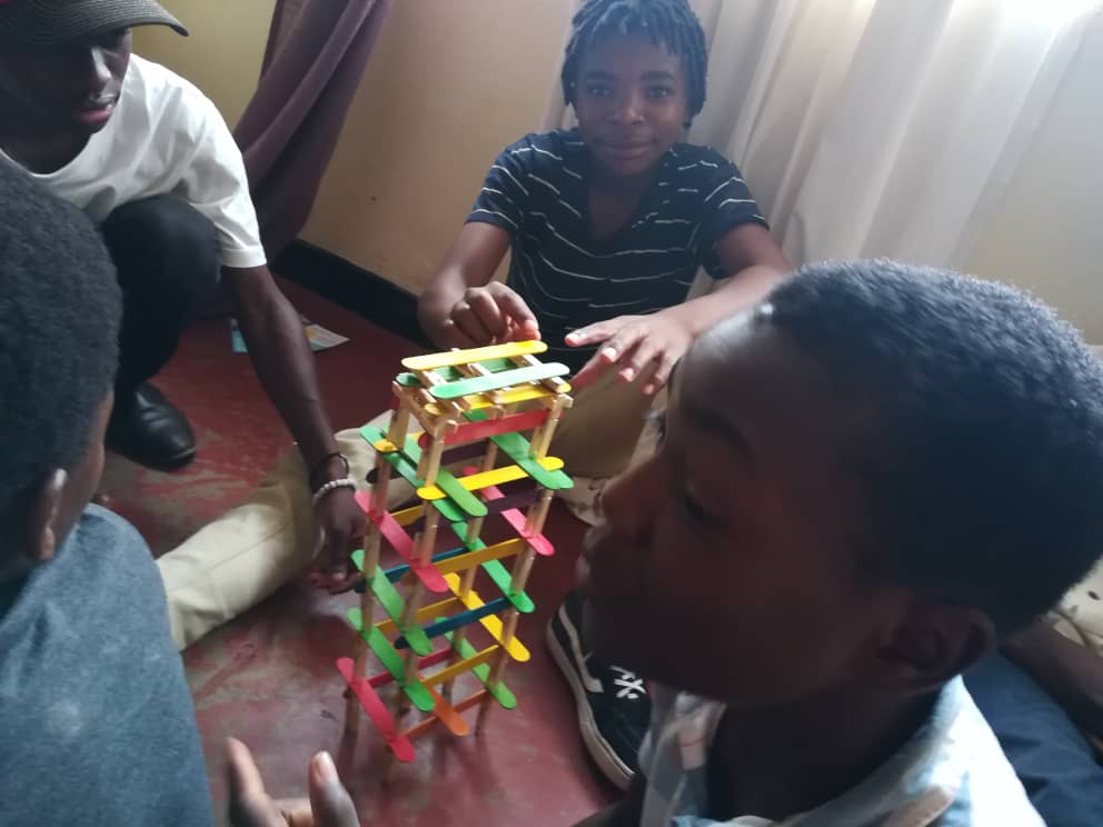 stem4kidz1's tweet photo. And yet another exciting learning experience for Malawian children who are passionate about science.  Various STEM projects were done by these brilliant children with guidance from our team.

#STEMINMALAWI https://t.co/TDy6SU9XoA
