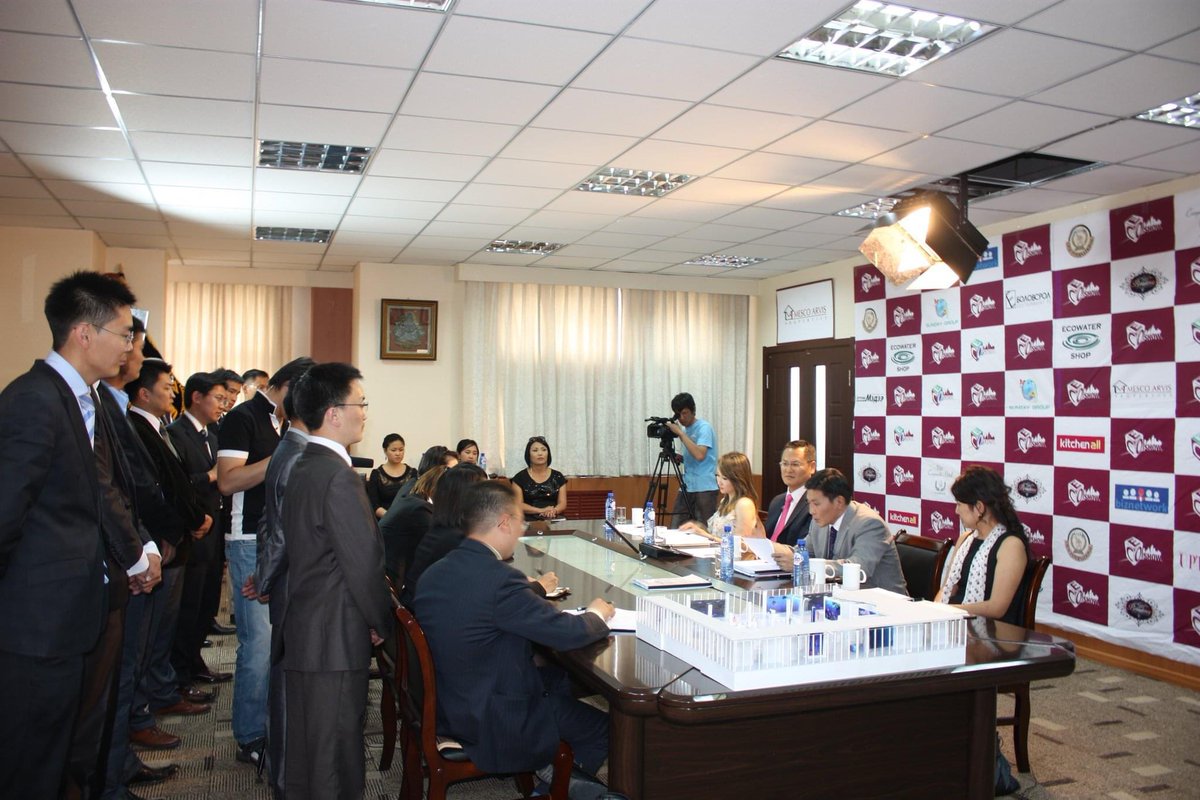 Odgerel_p's tweet photo. За гоё гоё зургууд зөндөө л байдаг юм байна. #CEOshow 2011 он
@Mashaa_odo https://t.co/8furH6SQ3R
