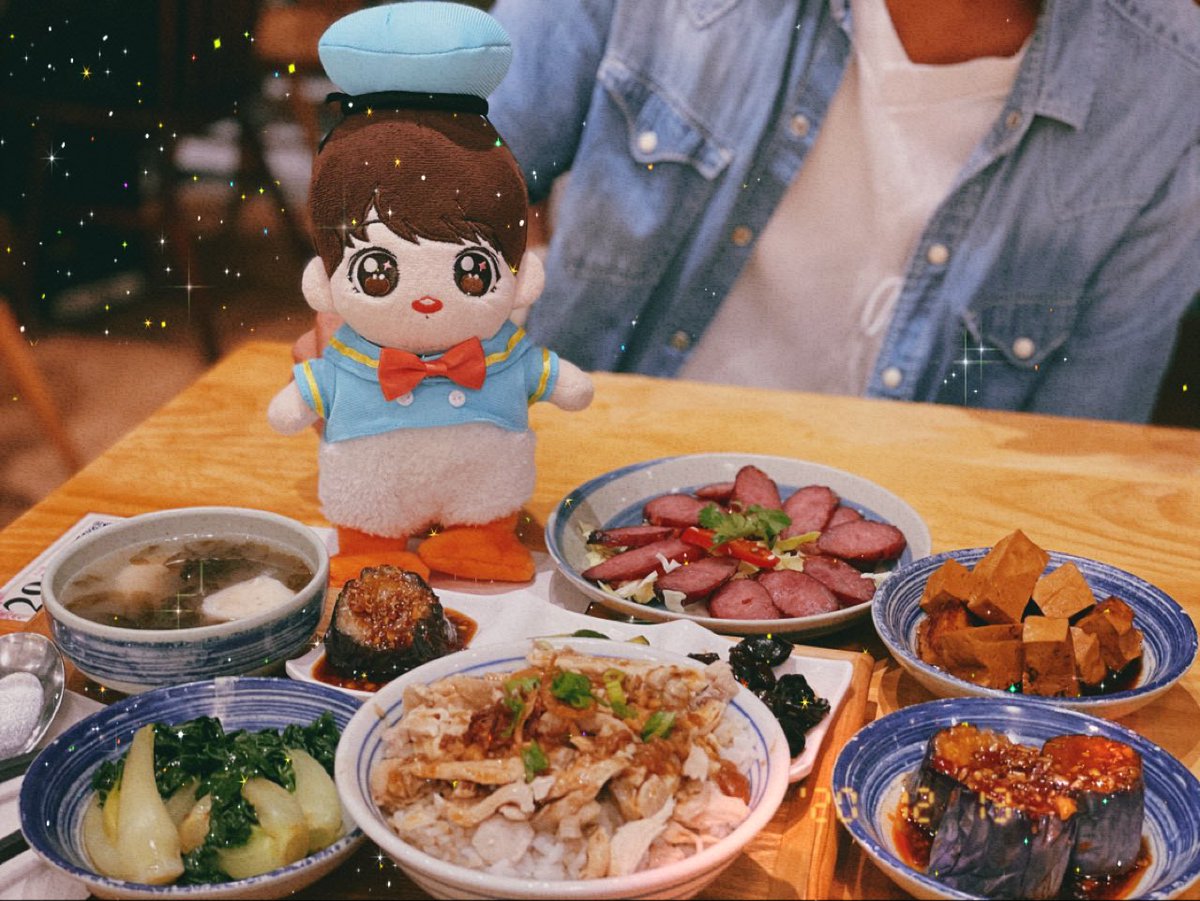 mylittlekv's tweet photo. 星仔趕係六點後病毒出嚟前食晚飯🥣
小菜茄子、台式香腸很不錯👍🥰
食個台灣菜,當去左台灣😆
#방탄소년단 #jungkook #전정국 #田柾國 #柾國 #정국 #星仔星級老母 #防弹少年团 #防彈少年團 #bts #我的湊仔日記 #별국이 #starkook https://t.co/1WjPDSxK1F