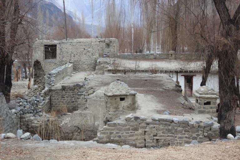 Gupis FortA British era fort.It has circular bastions which are uncommon in the North as well as many embrasures for shooting.