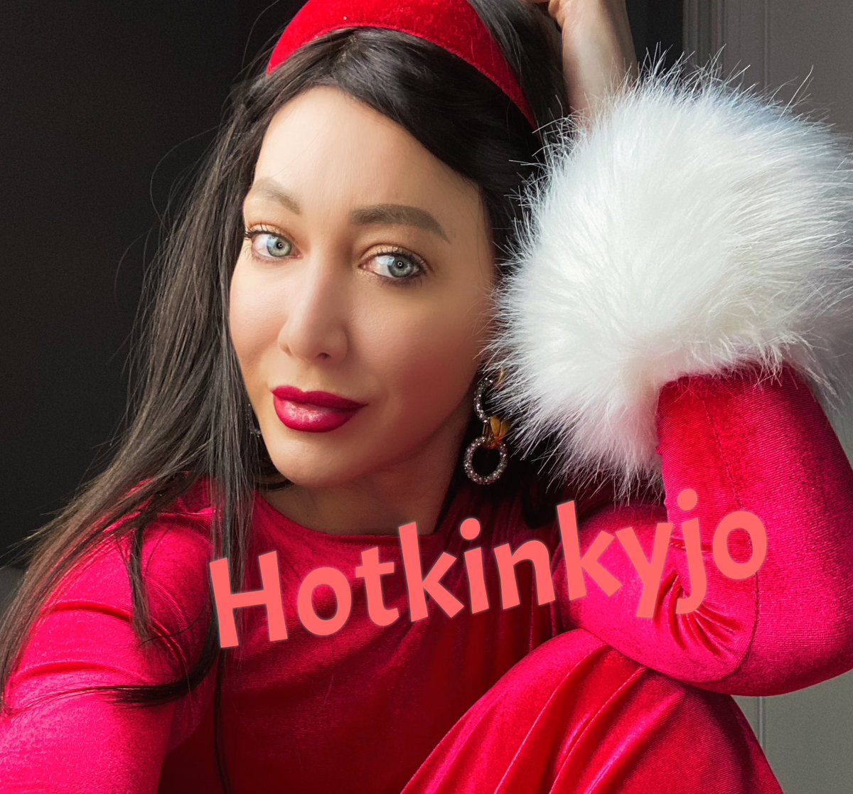 Hotkinkyjo онлайн sex