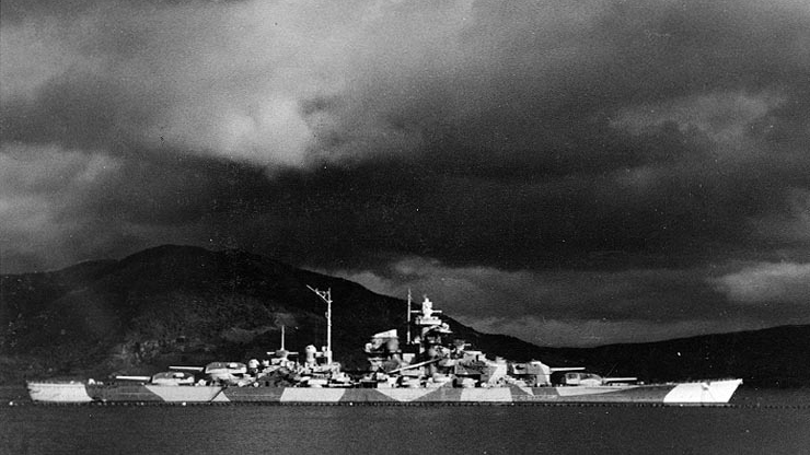 NebulaHawkBB's tweet photo. How was battleship #Tirpitz able to constrain Artic convoys when she 'never put to sea'? With the fear of her eight 15 inch naval guns! The British convoys to #Russia 'knew full well' that Tirpitz could sink an entire convoy 'if she was ever used' (even just on paper). ⚓️🇩🇪🇷🇺 https://t.co/fptDLI61nA
