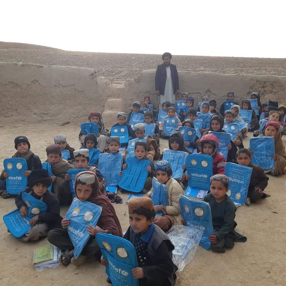 AB_Safdari's tweet photo. نسل نو موسی قلعه کتاب به دست گرفته اند.
این خبر خیلی خوب میباشد.
به امید باسواد شدن تمام کودکان، جوانان و زنان دور افتاده افغانستان
#هلمند
#موسیقلعه
#طالبان
#معارف
#امید
@Reporterlyaf
#Afghanistan
#Helmand
#Musaqala
#Hope
#afghanistan2020 https://t.co/7YkkQXR72G