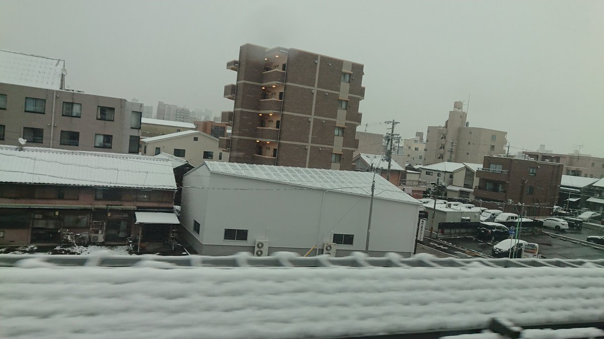 kurage_810's tweet photo. 今年も雪が降る季節が近づいてきた🙄
スマホだから画質悪いけど、今度カメラで雪を取りたい😄👍
#毎日写真
#キリトリ世界 
#写真好きな人と繋がりたい 
#写真で伝える私の世界
#写真撮ってる人と繫がりたい https://t.co/P5xtHJRtJx