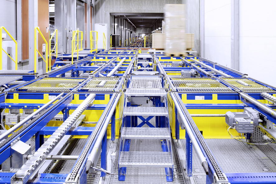 HStorage's tweet photo. SSI Schaefer amplía y moderniza el centro de distribución de JYSK en Dinamarca @SSISCHAEFER @ssi_schaefer_es @ssischaefer_gp #automatización #almacenamiento #software #WAMAS #intralogística https://t.co/w9yYsQPtcF https://t.co/uN038akxWM