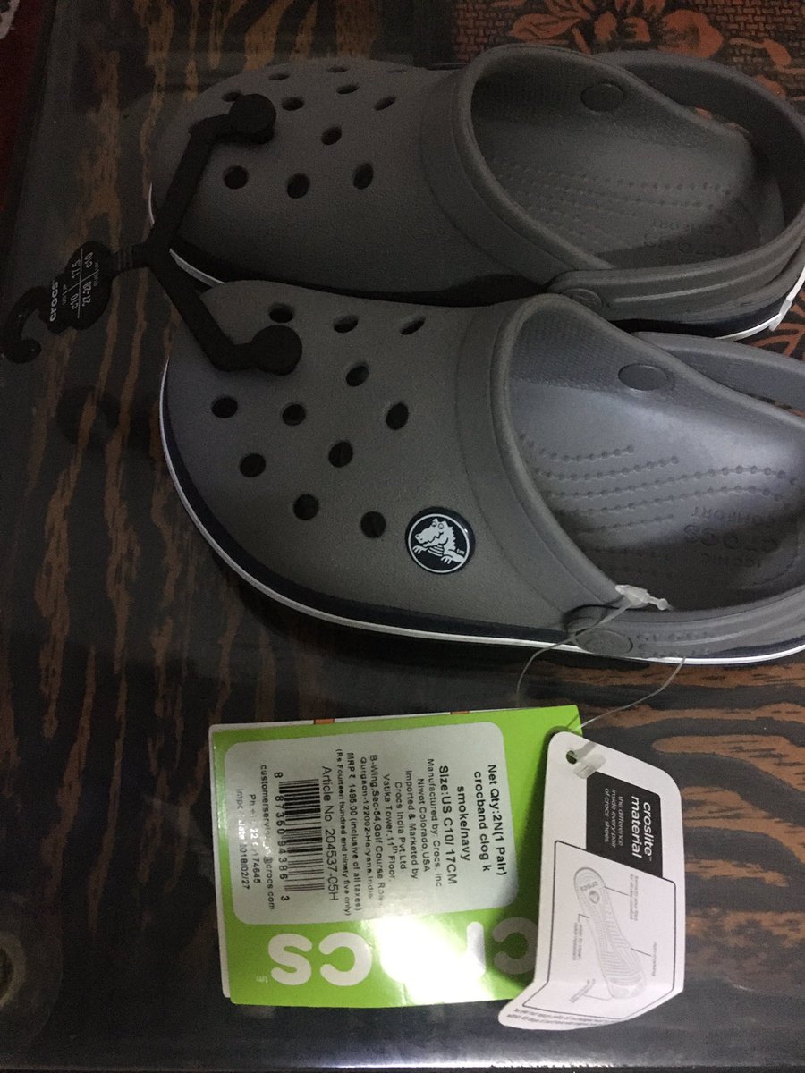 201sandeep's tweet photo. @Crocs isn’t this cheating ? Folks are selling crocs with more than MRP? https://t.co/zFAaTWBz1T