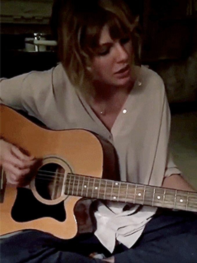  #TaylorSwift    #KIMTAEHYUNG