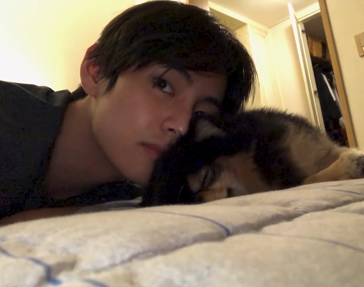  #TaylorSwift    #KIMTAEHYUNG