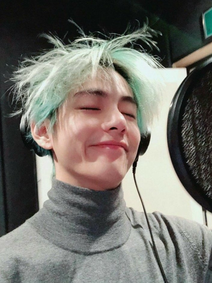  #TaylorSwift    #KIMTAEHYUNG