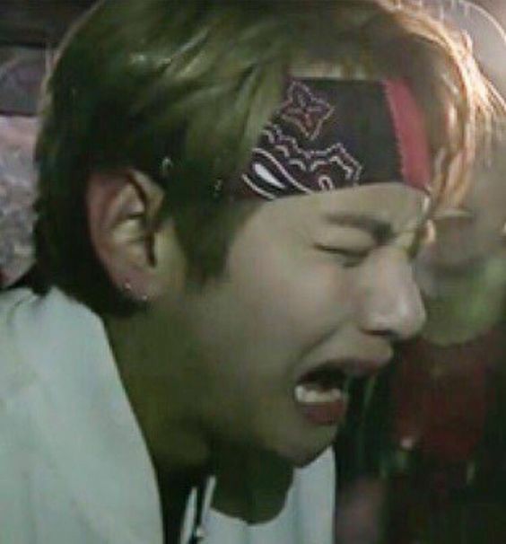  #TaylorSwift    #KIMTAEHYUNG