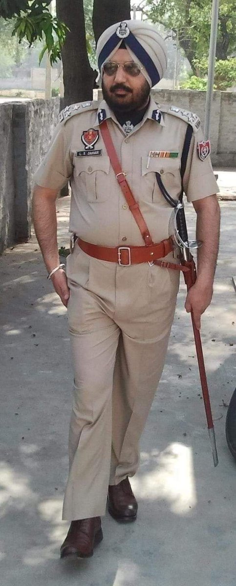 NeerajKJaibhim's tweet photo. किसान आंदोलन के समर्थन में 
पंजाब पुलिस के DIG 
लखविंदर सिंह जाखड़ ने
दिया इस्तीफा , कहा -
मैं किसान भाईयों के साथ हूं ।
#FarmersProtests https://t.co/OOeNfz3o3v