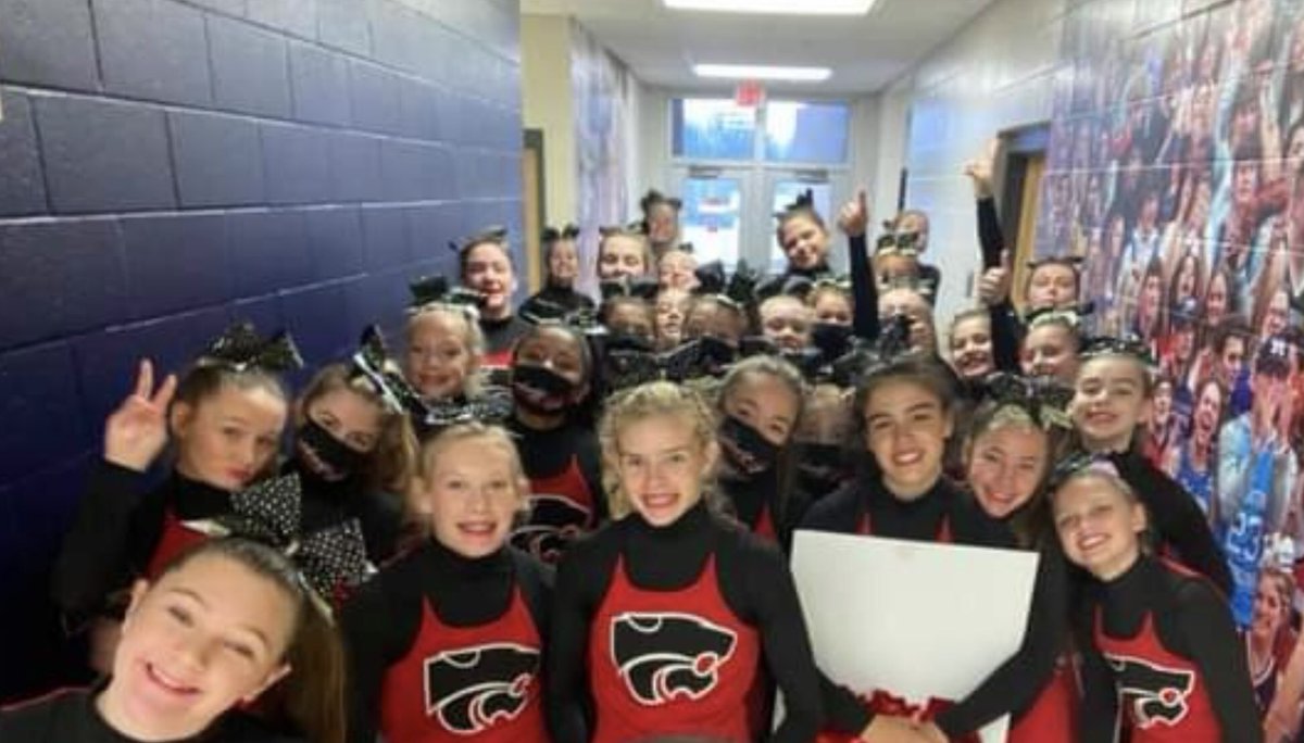 BVilleWildcats's tweet photo. Congratulations to the WJHS cheerleaders on their first place trophy yesterday. Great job ladies!! Your hard work brought great rewards!#goWJHSWildCats https://t.co/J521jX3dFy