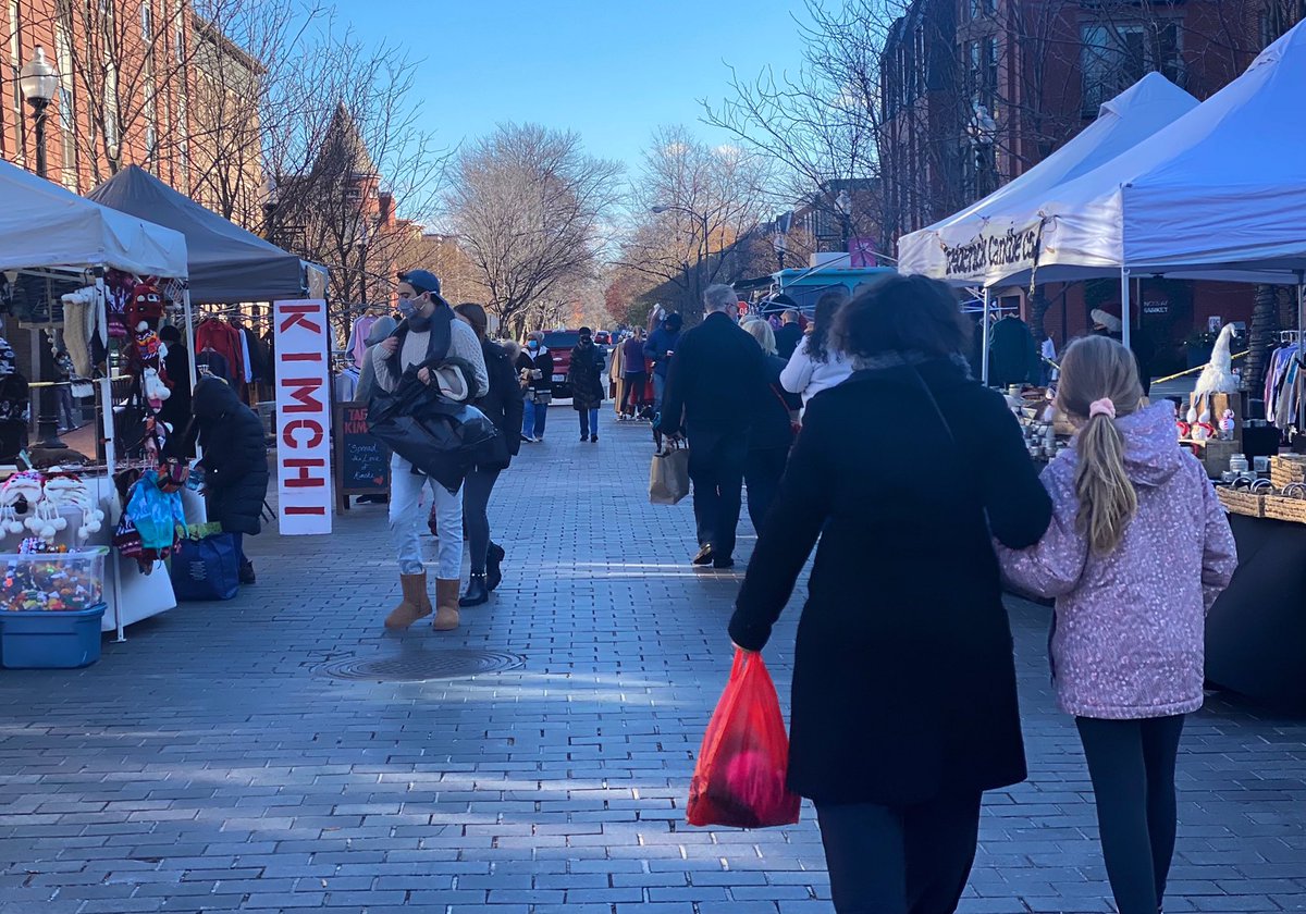 The #FleaMarketatEasternMarket is open today! Shop from one of the oldest #fleamarkets in the country while supporting #smallbusinesses #artists #crafters and #pickers who are eager to find you a unique and special holiday gift! Open until 3pm on 7th St SE and C St Plaza.