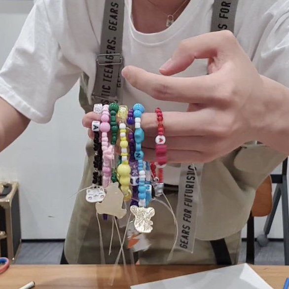 hobi being my absolute emotional support ; hobitonin thread 