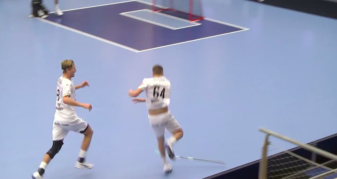 Hur kan man vara 19 år och ha gjort 22 mål på elva matcher i #SSLse i höst? Linus Malmström har inte råd att vara sjuk mer om han vill slåss om det där rookiepriset. För Tim Andersson Carlsson är 🔥🔥🔥