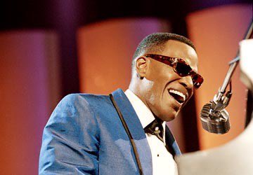 Happy Birthday Jamie Foxx!

What s your favorite role from the living legend? 