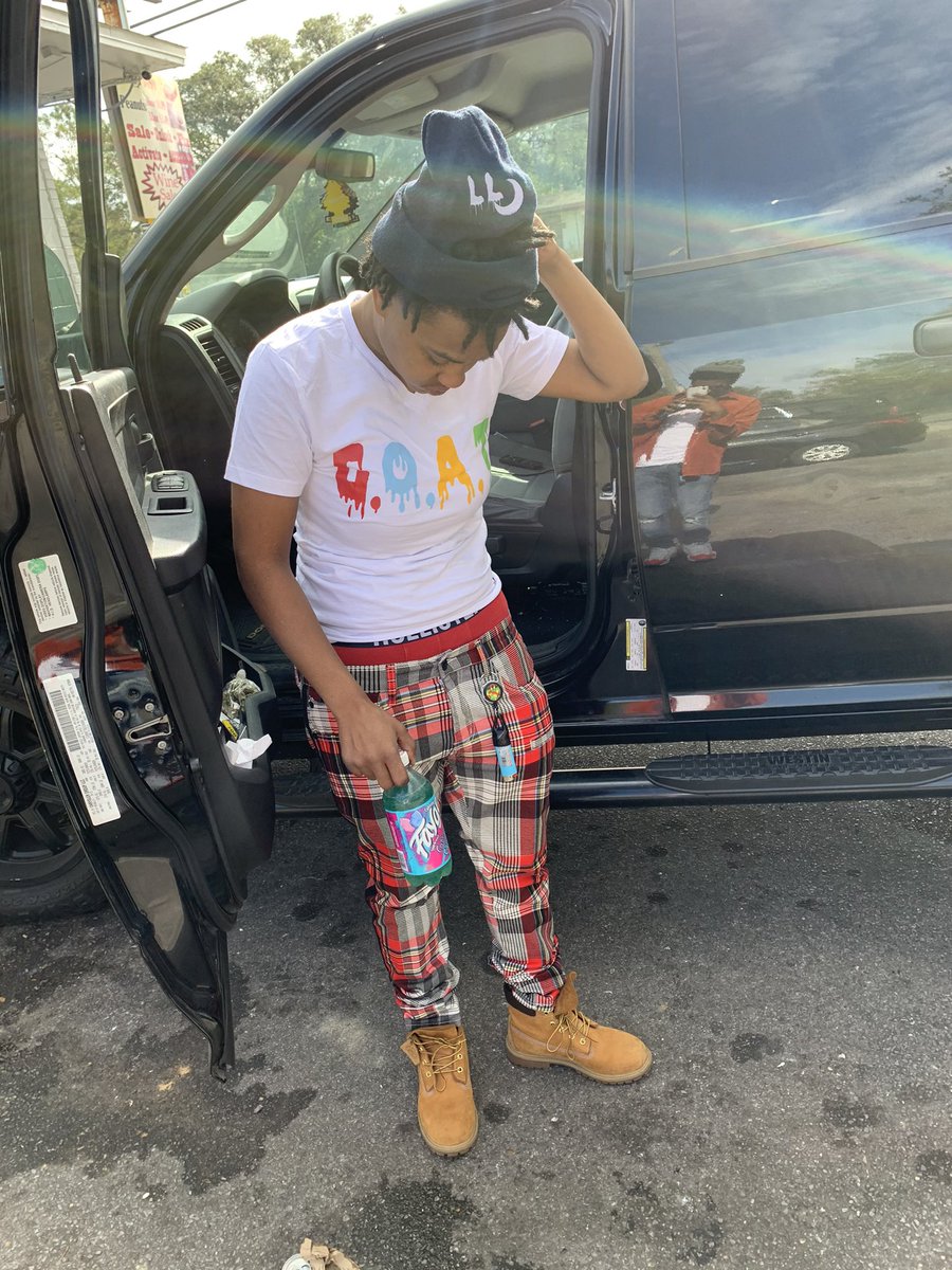 DrankGod4400's tweet image. Lost so many brothers to the system and to that orange clay mud 💯🌙〽️ #LLMoon #LLMatt #FreeDaGuys