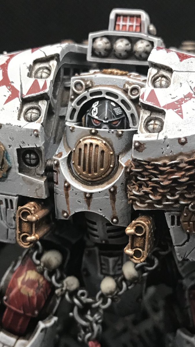 lhoyosb's tweet photo. First Leviathan Dreadnought of the Canos Devoratores company, XII Legion.
#warhammer40k #kitbashing #convertingminiatures #chaosspacemarines #khorneberzerkers #warhammercommunity #pistachekitbash #worldeaters #paintingwarhammer #leviathandreadnought #warhammer30k https://t.co/KHjFv8YsVA
