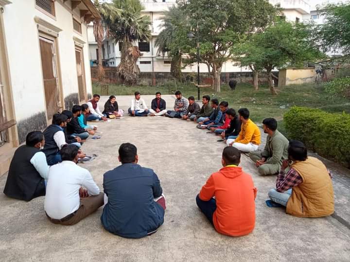 abvpkashimn's tweet photo. आज महानगर इकाई की बैठक में उपस्तिथ रहा एवं साथ मे प्रान्त राज्य विश्विद्यालय कार्य संयोजक शिवम जी एवं विभाग संयोजक प्रवीण जी का भी रहना हुआ। https://t.co/tafgIOYgOM