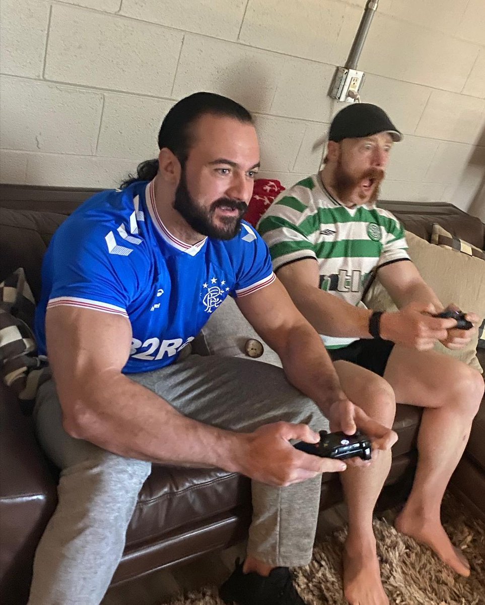 Just my two favorite boys playing WWE 2k20. Drew was playing as me and Sheamus  was playing as Trish Stratus. Spoiler alert Drew beat Sheamus with a twisted bliss off the top https://t.co/1WSeIuxxXH