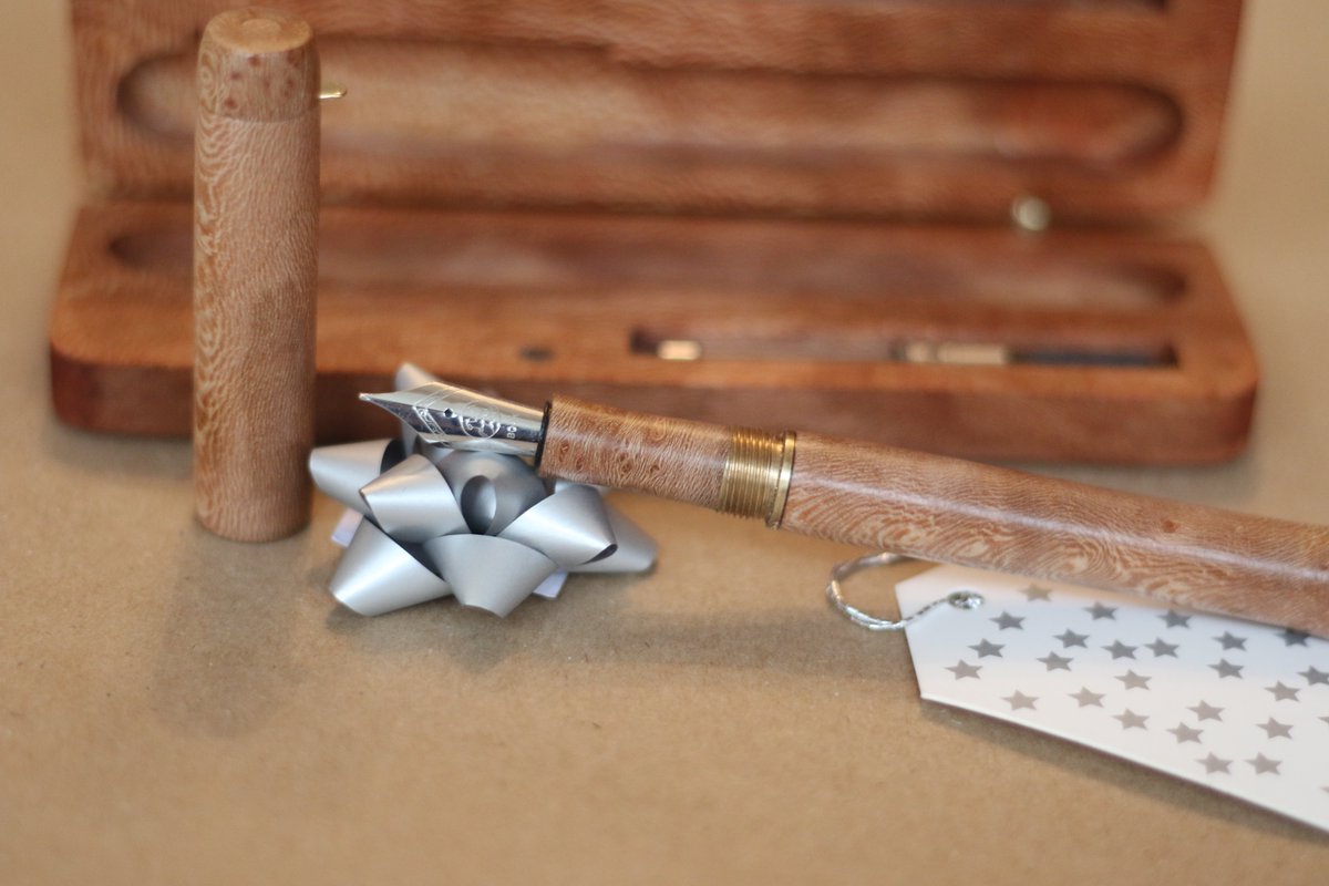 sawdustnsparkle's tweet photo. We have some truly luxurious #gifts, expertly handcrafted in our #Hampshire studio & ready to post anywhere within the UK! Like this English Lacewood fountain pen & box. https://t.co/e4uGXDRwy1 Sent Special Delivery #UkCraftersHour #ScriptoLigna https://t.co/5fePaPv3M5